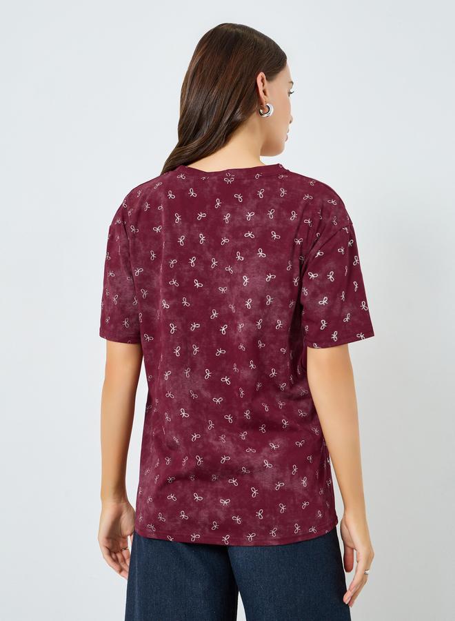 Styli Women Burgundy Bow Print Oversized T-Shirt - Image 4